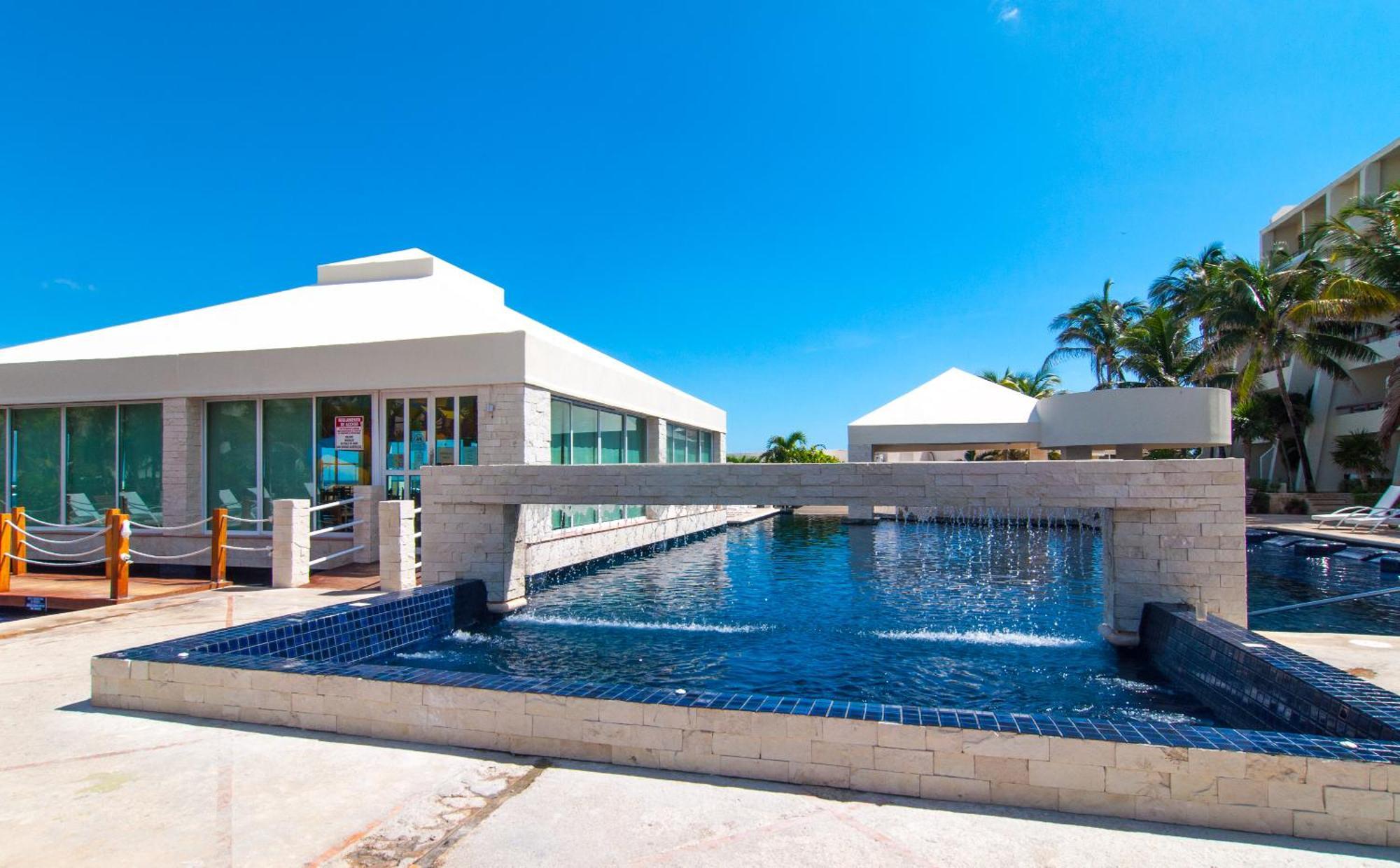 Solymar Condo Beach Resort By Casago Cancún Kültér fotó